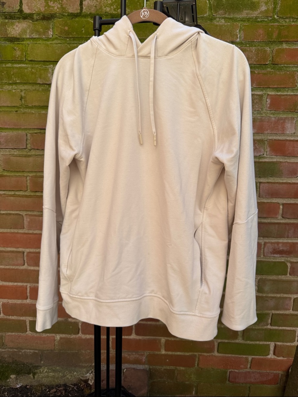 lululemon Men’s Cream Hooded Pullover Sweatshirt